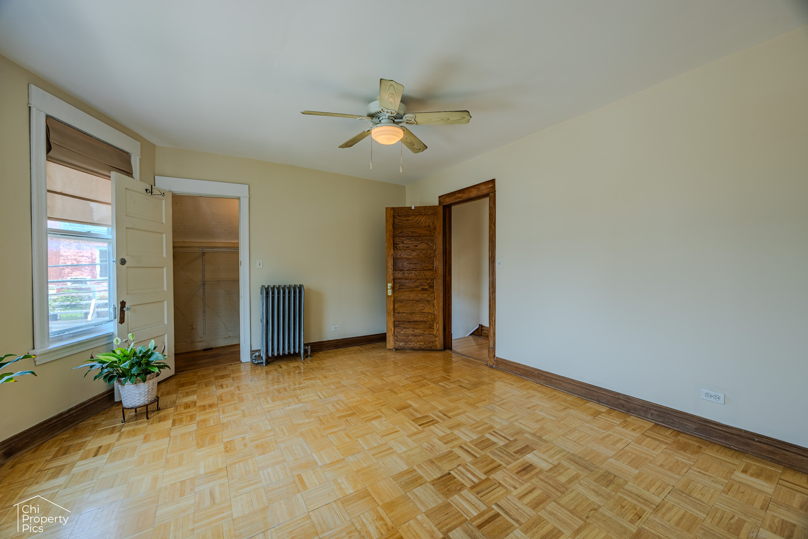 2343 N Lawndale Avenue, Chicago, IL 60647