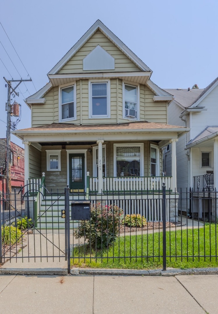 2343 N Lawndale Avenue, Chicago, IL 60647