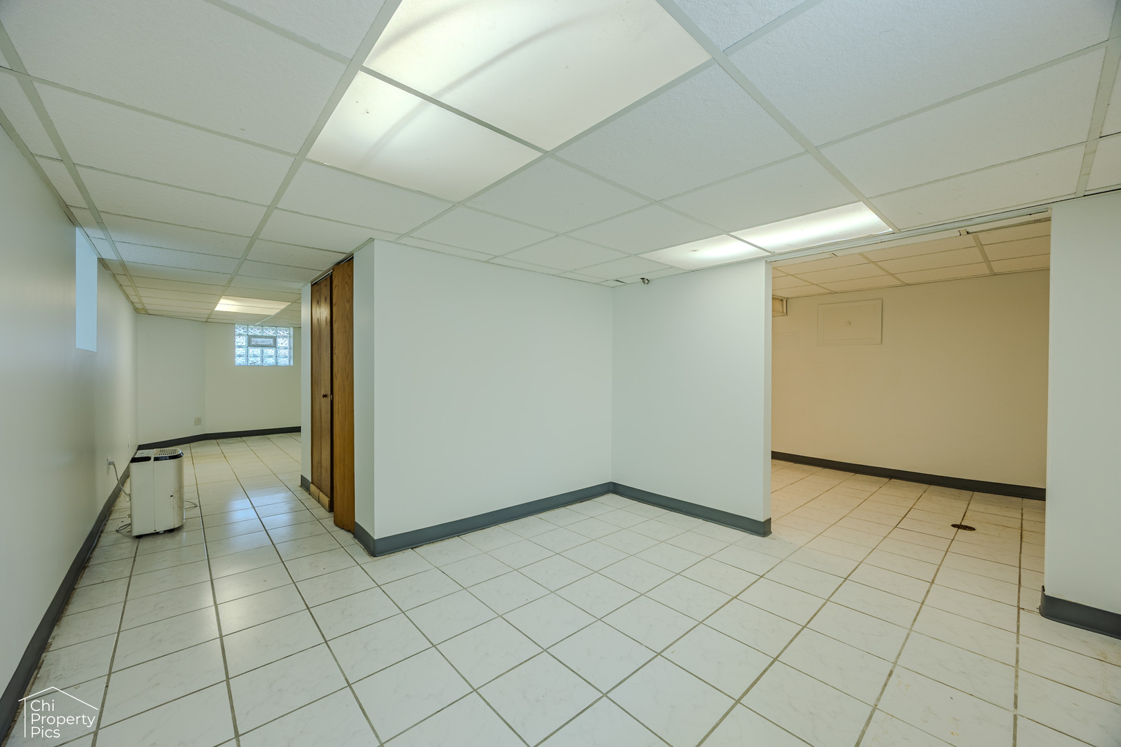 2343 N Lawndale Avenue, Chicago, IL 60647
