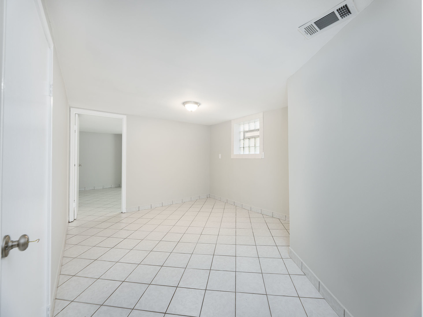 5522 N Long Avenue, Chicago, IL 60630