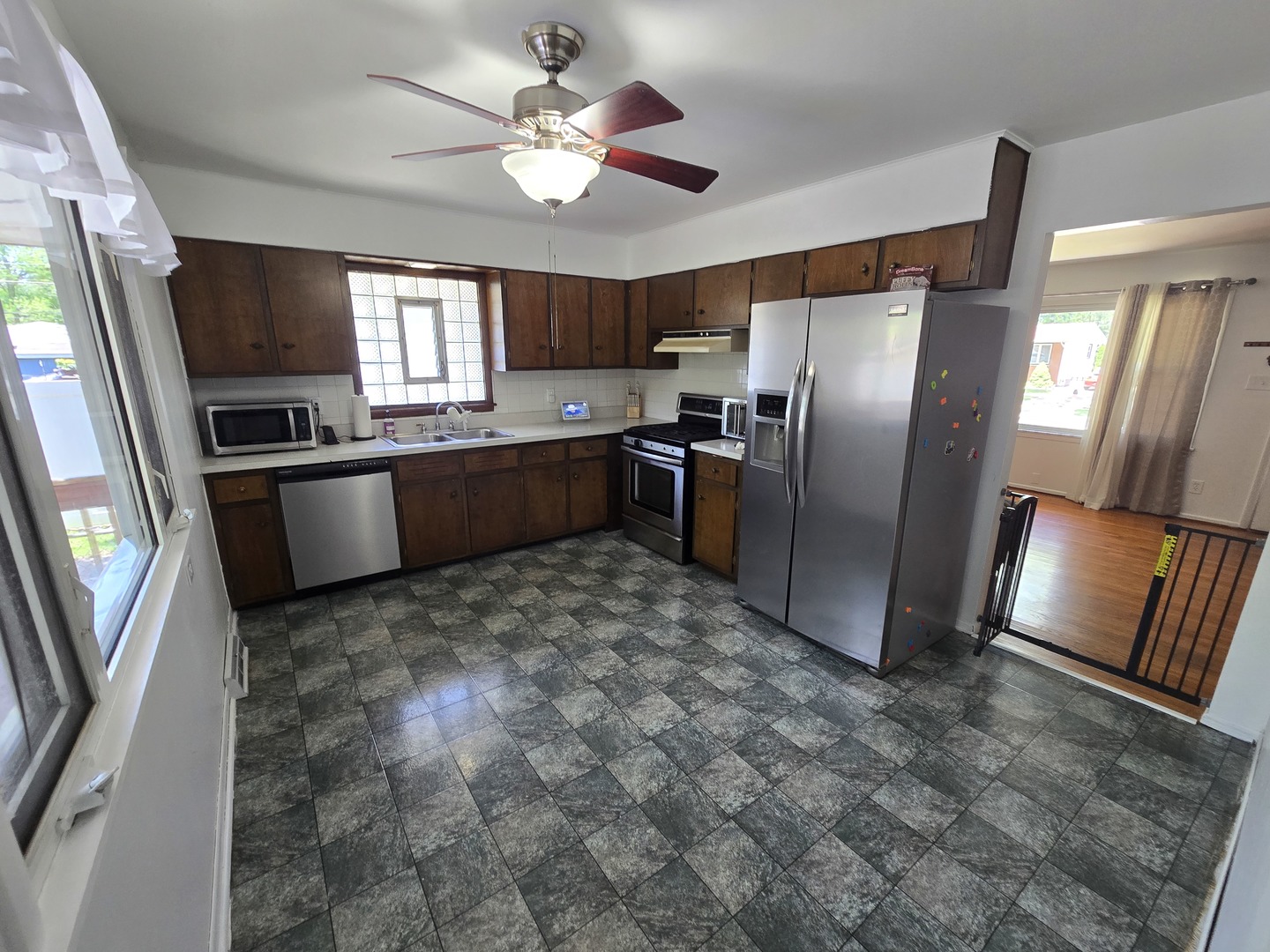 3033 189th Street, Lansing, IL 60438
