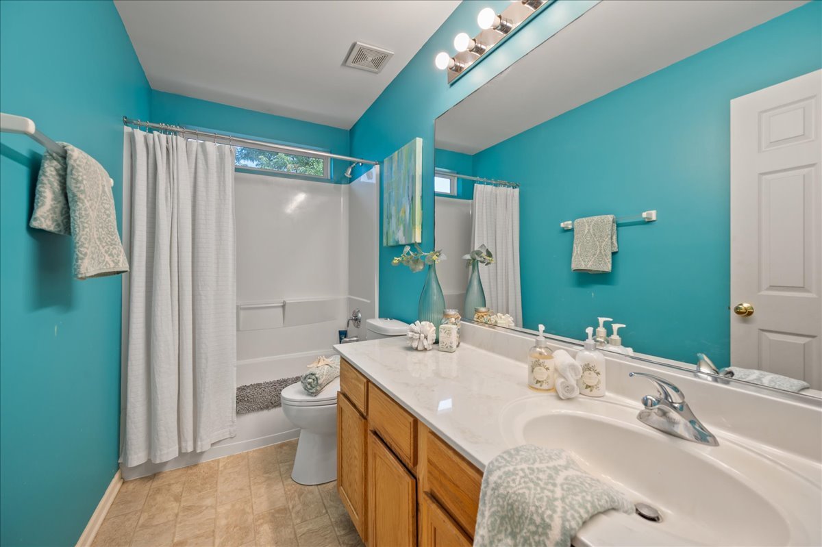 1722 Newport Lane, Montgomery, IL 60538