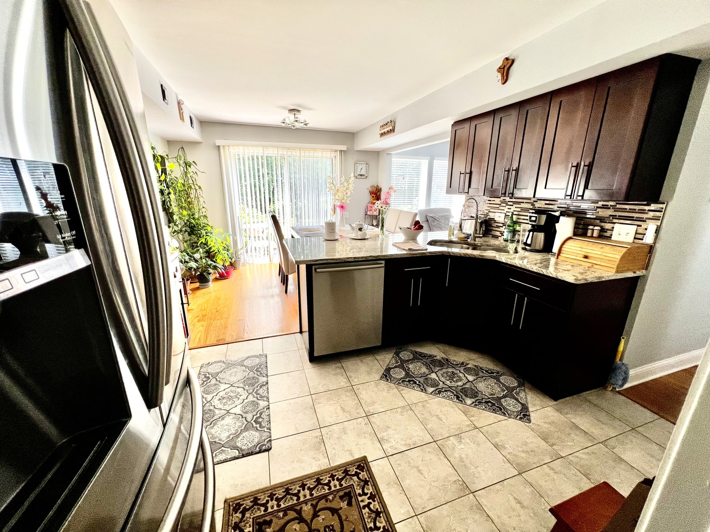 438 Locksley Drive #438, Streamwood, IL 60107