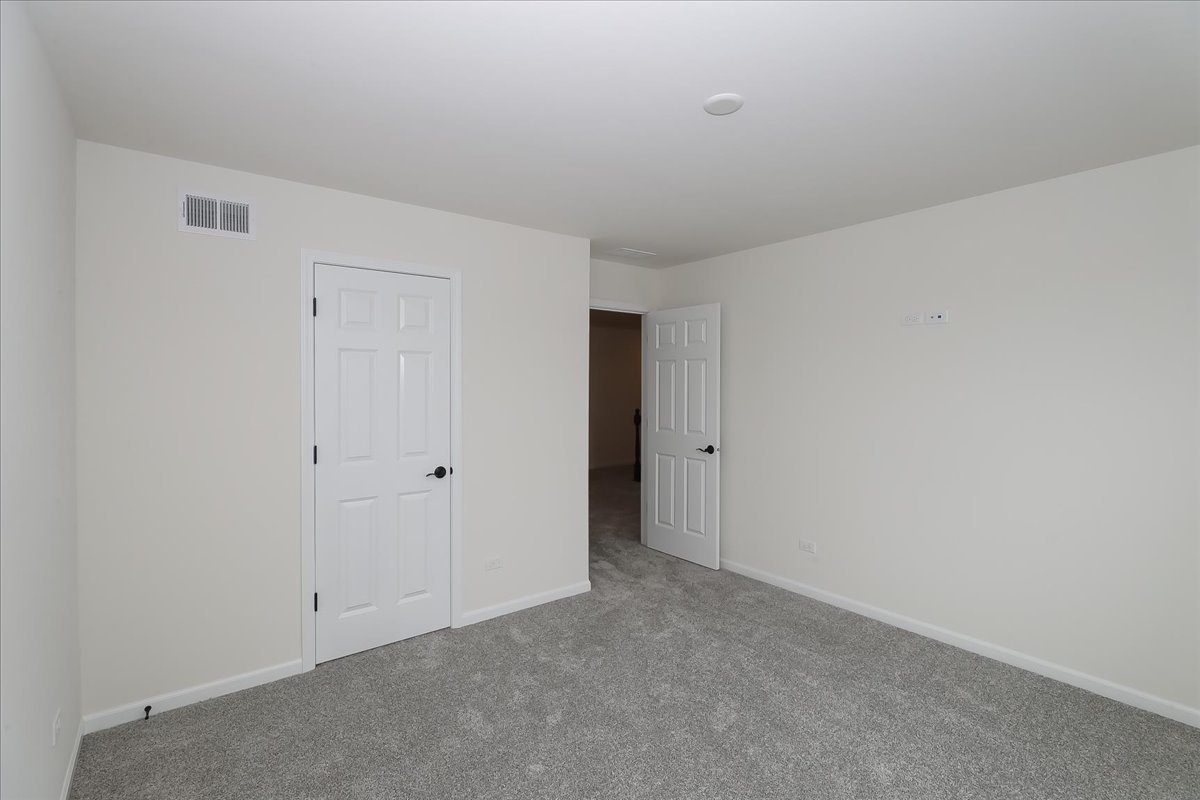 860 Preston Court, Oswego, IL 60543