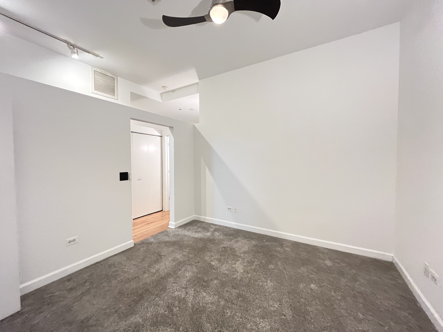 208 W Washington Street #509, Chicago, IL 60606