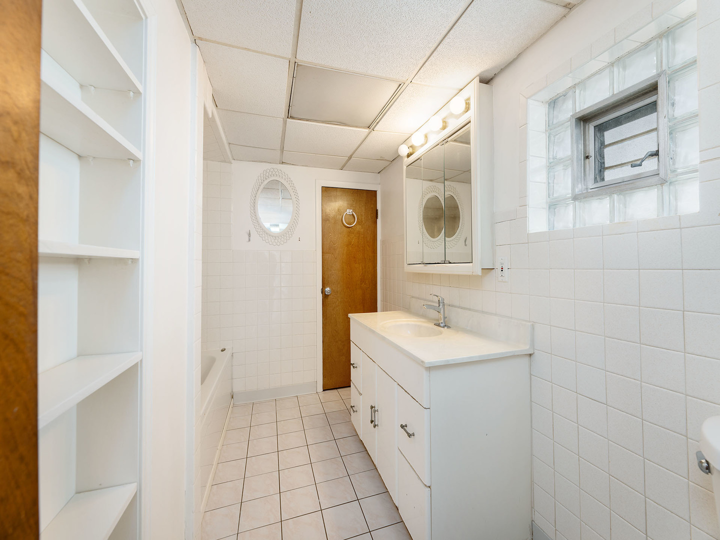 3614 N Pacific Avenue, Chicago, IL 60634