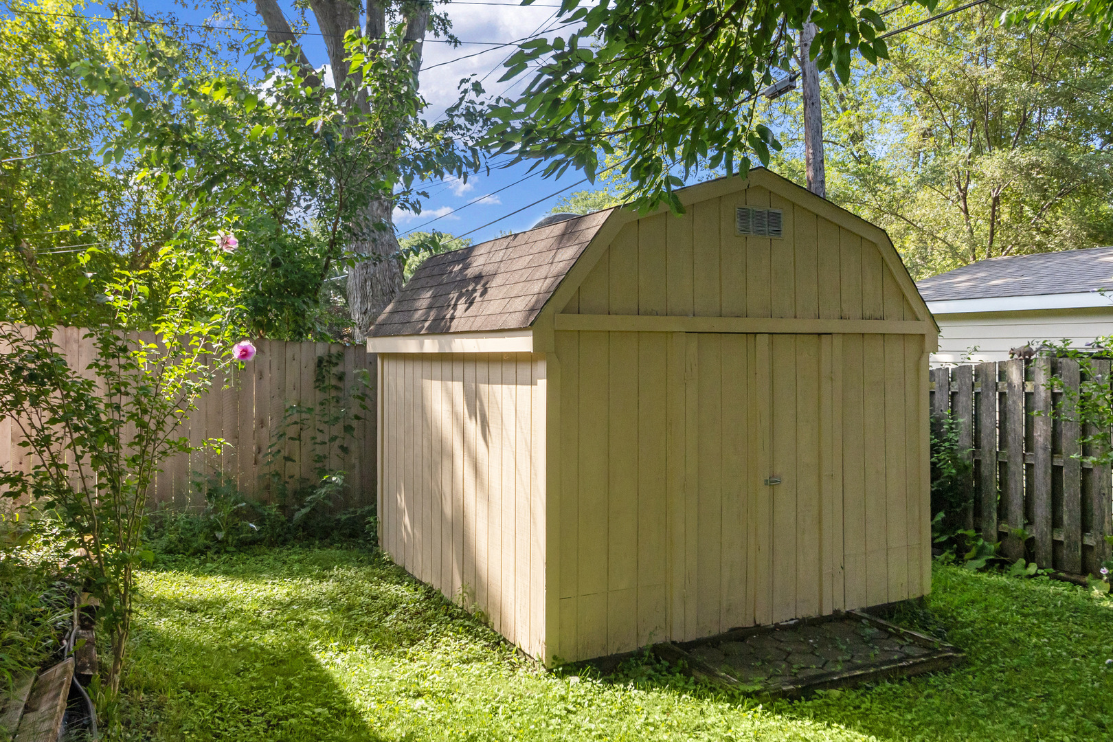 312 N Shaddle Avenue, Mundelein, IL 60060