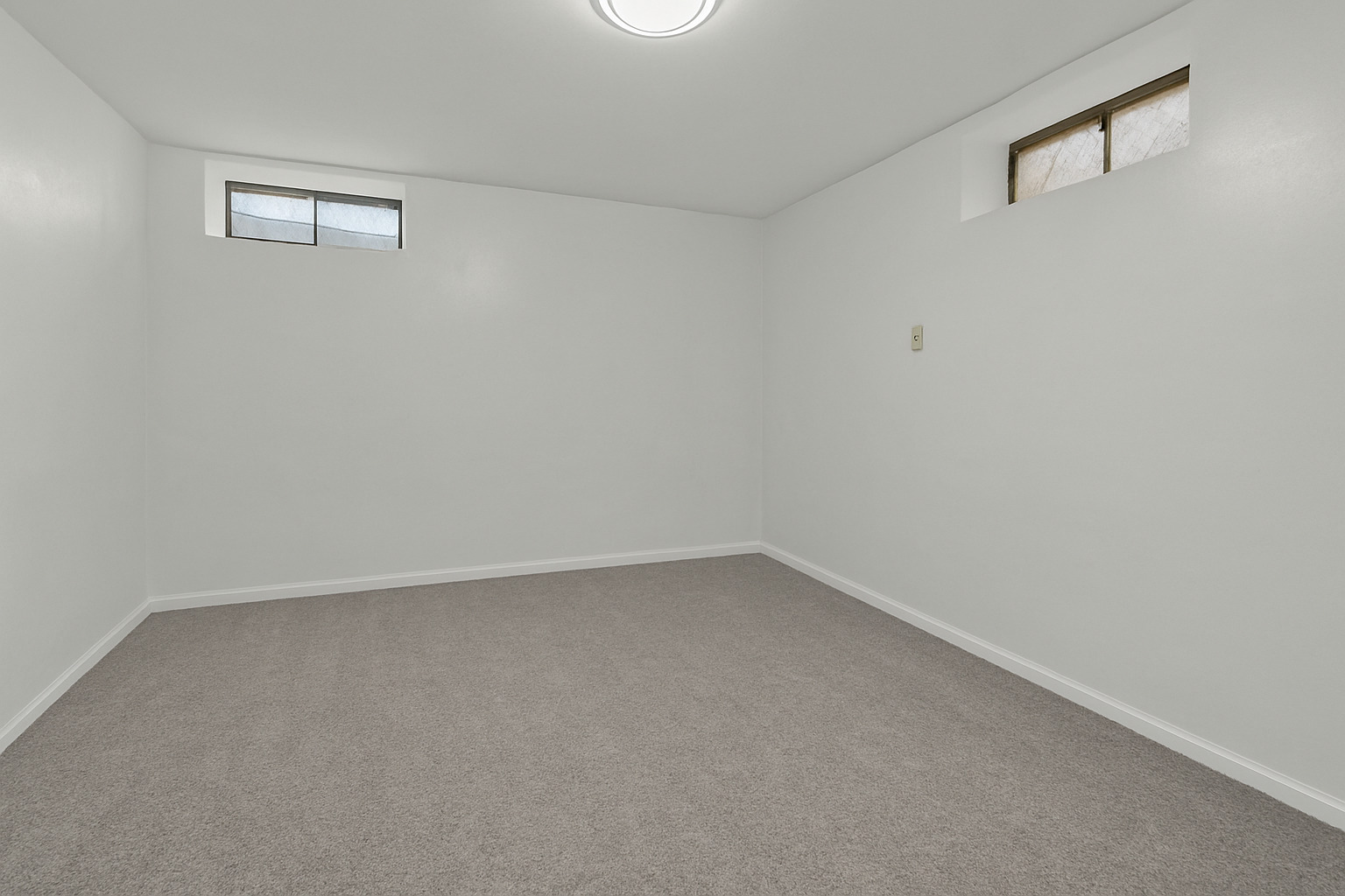 312 N Shaddle Avenue, Mundelein, IL 60060