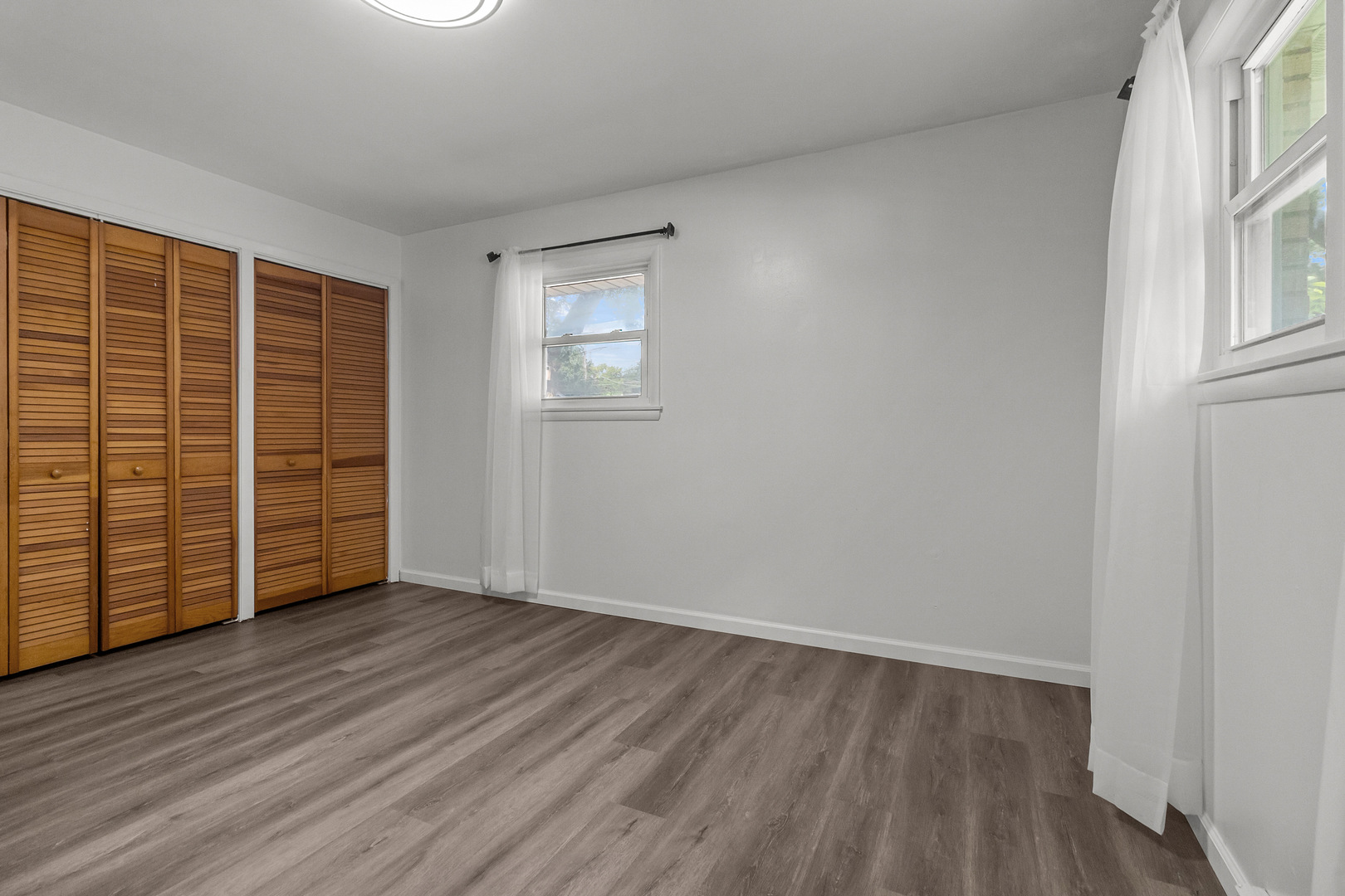 312 N Shaddle Avenue, Mundelein, IL 60060