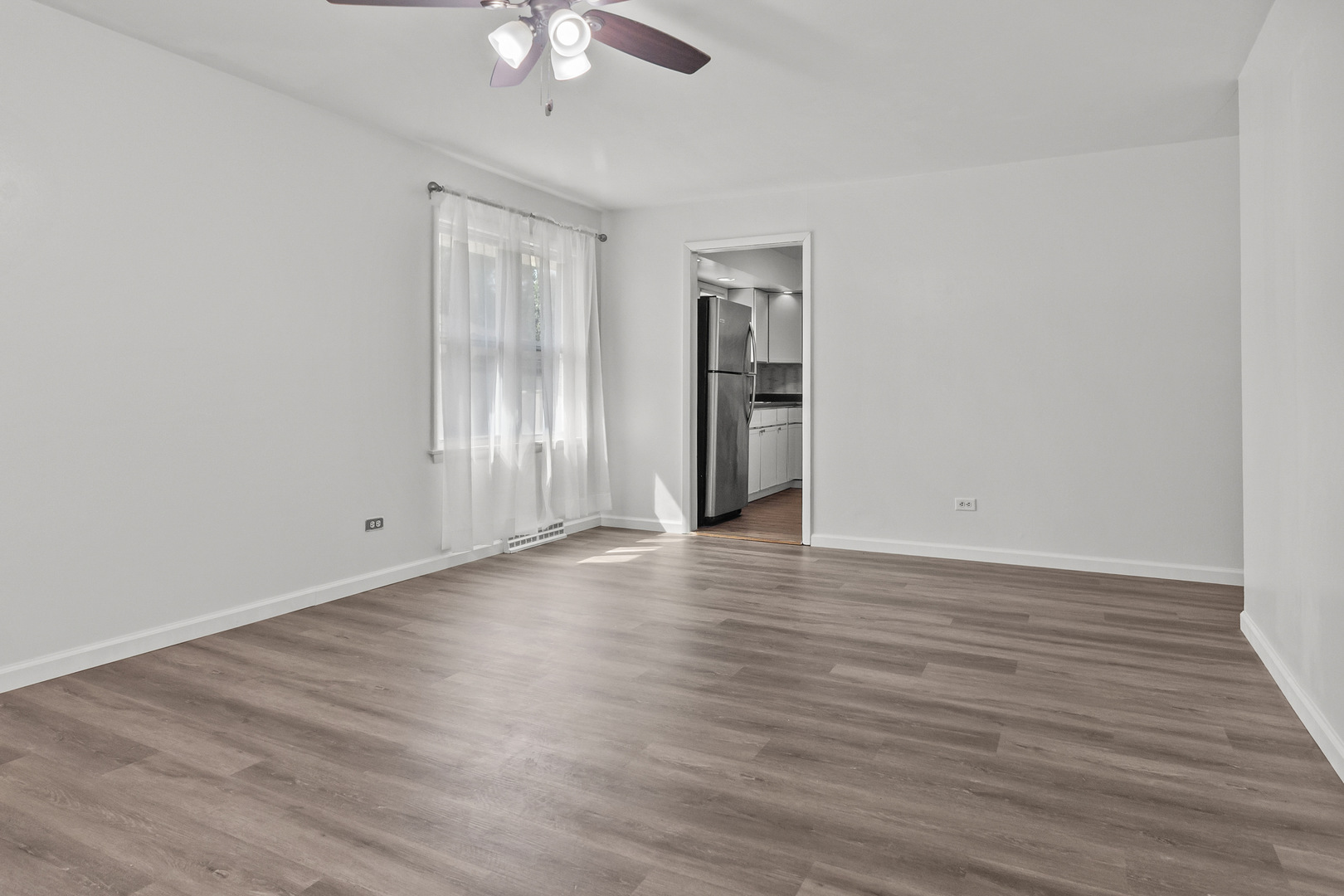 312 N Shaddle Avenue, Mundelein, IL 60060