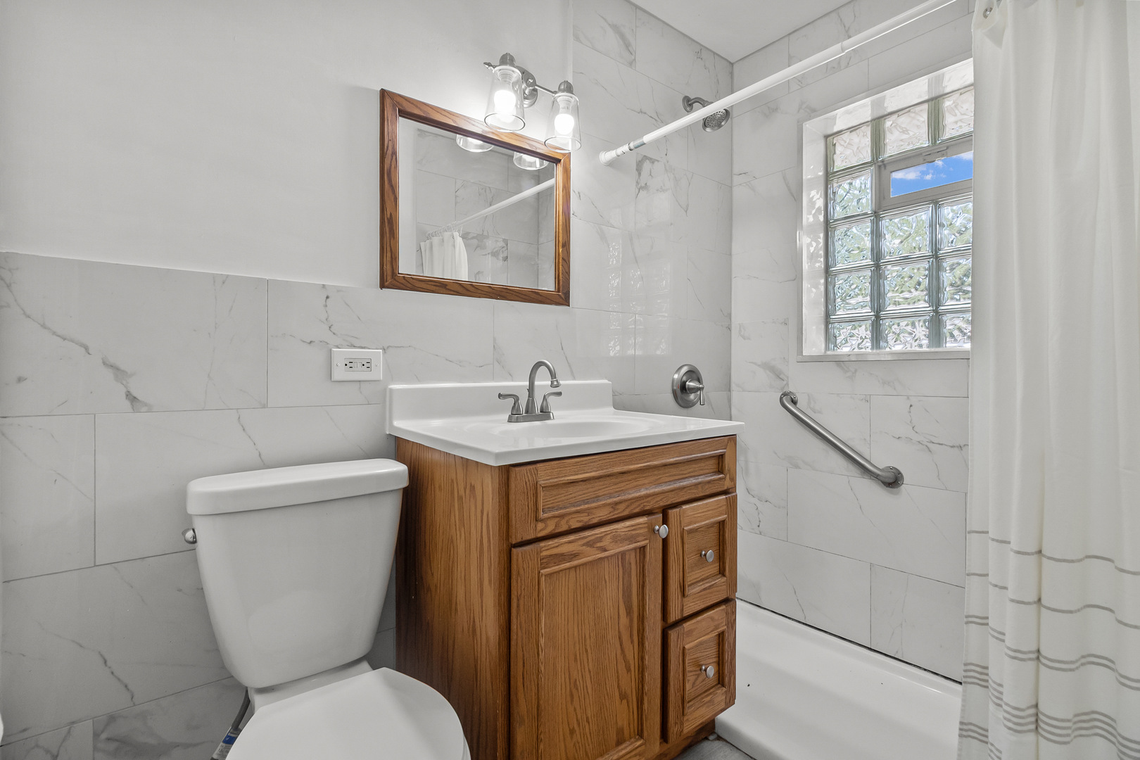 312 N Shaddle Avenue, Mundelein, IL 60060