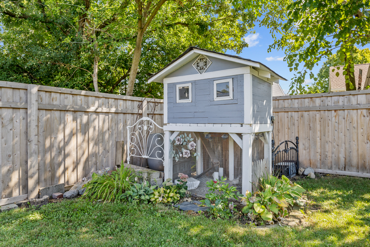 221 Hillandale Drive, Round Lake, IL 60073