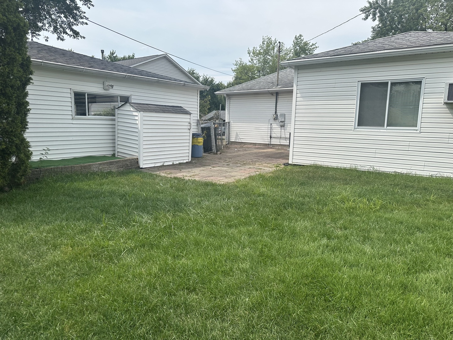 511 Frederick Avenue, Streamwood, IL 60107
