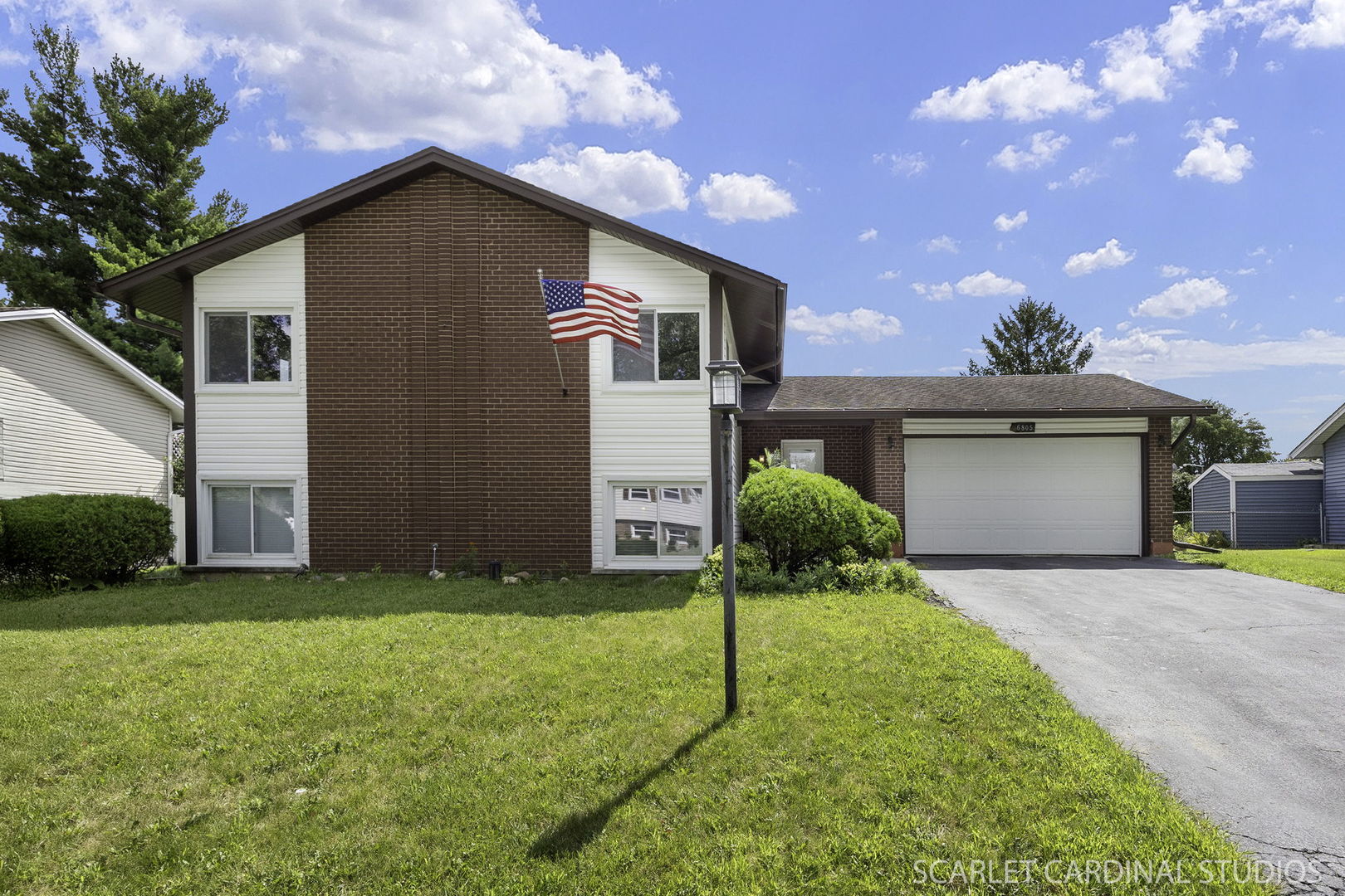 6805 Westmoreland Drive, Woodridge, IL 60517