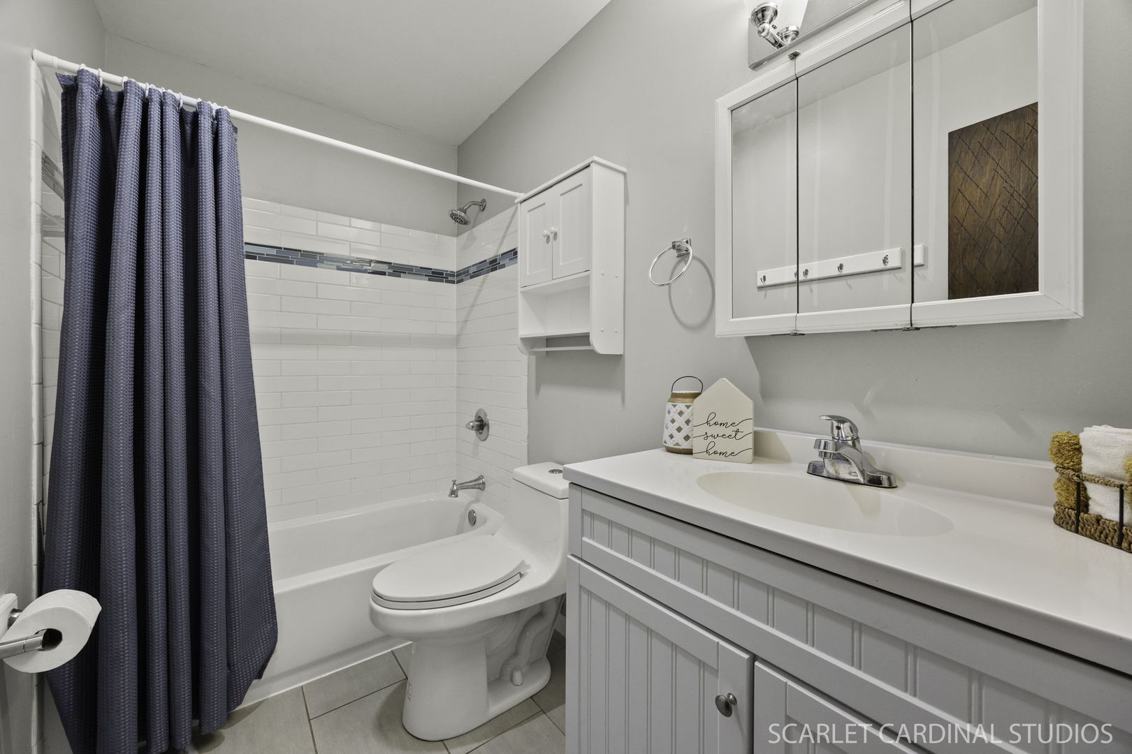 6805 Westmoreland Drive, Woodridge, IL 60517