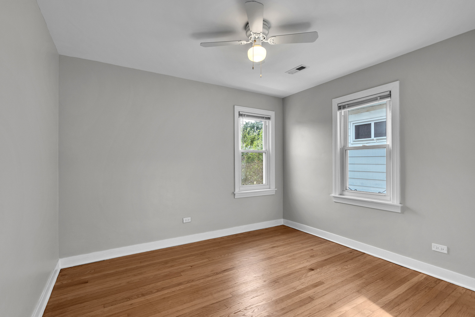 3304 N Ozanam Avenue, Chicago, IL 60634