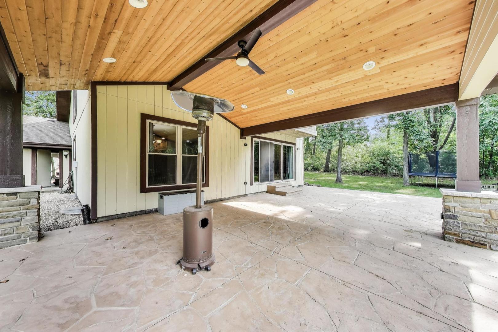 21191 Lisa Lane, Steger, IL 60475