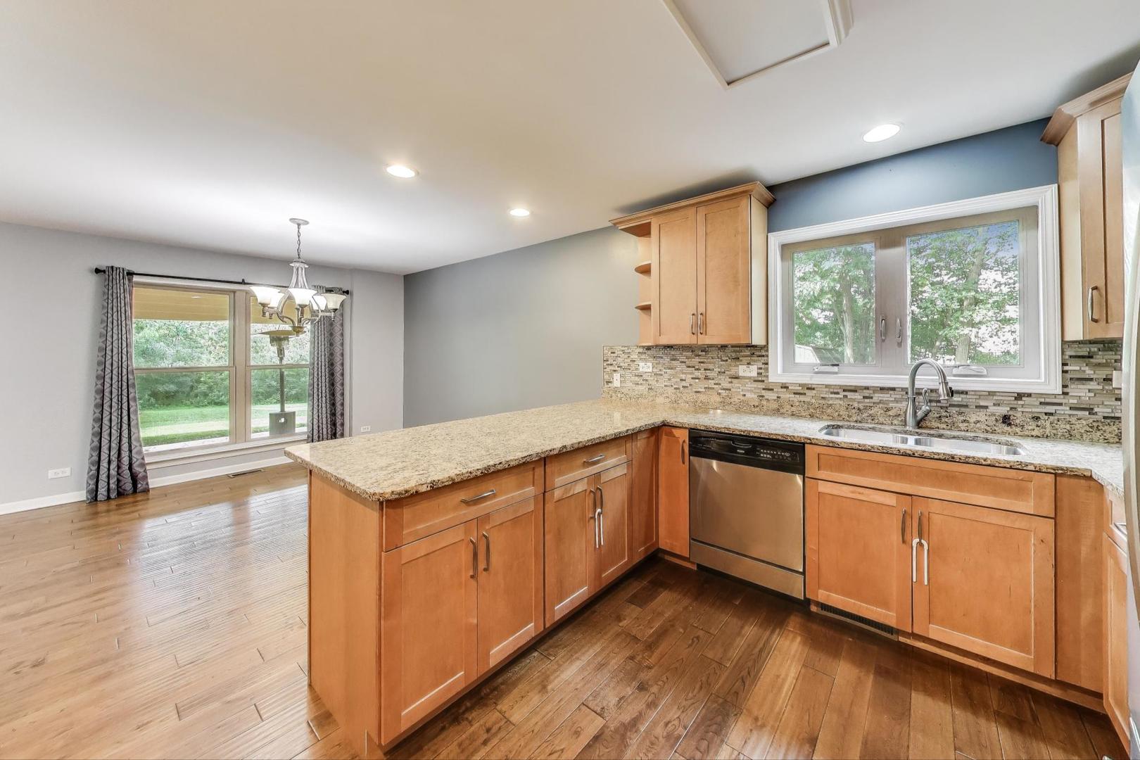 21191 Lisa Lane, Steger, IL 60475