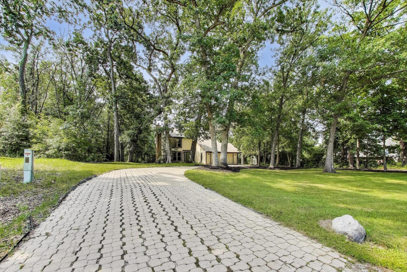 21191 Lisa Lane, Steger, IL 60475
