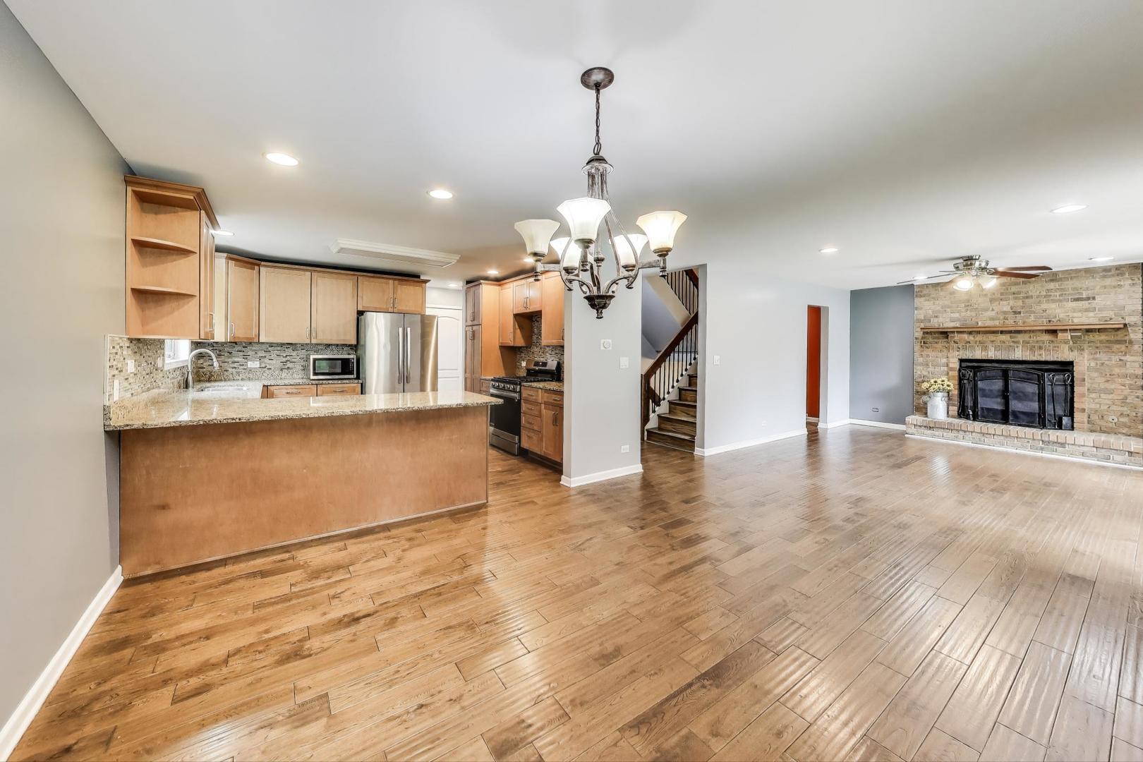 21191 Lisa Lane, Steger, IL 60475
