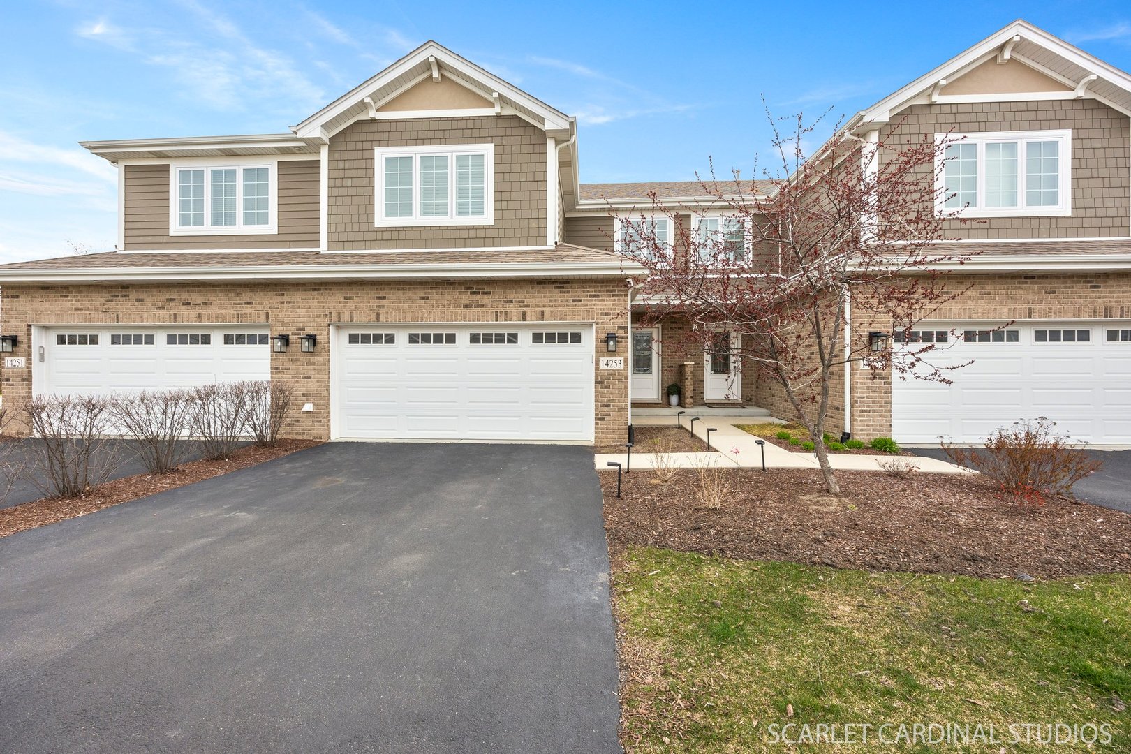 14253 Lacey Drive, Lemont, IL 60439