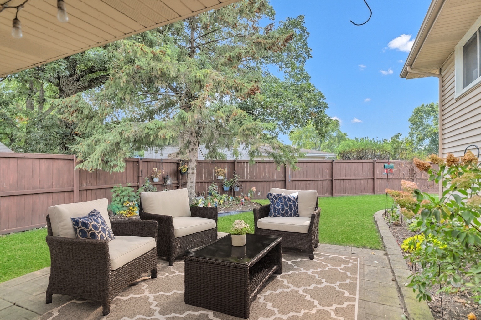 800 Cedar Lane, Bartlett, IL 60103