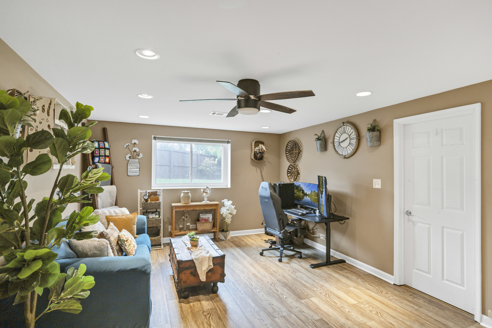 800 Cedar Lane, Bartlett, IL 60103