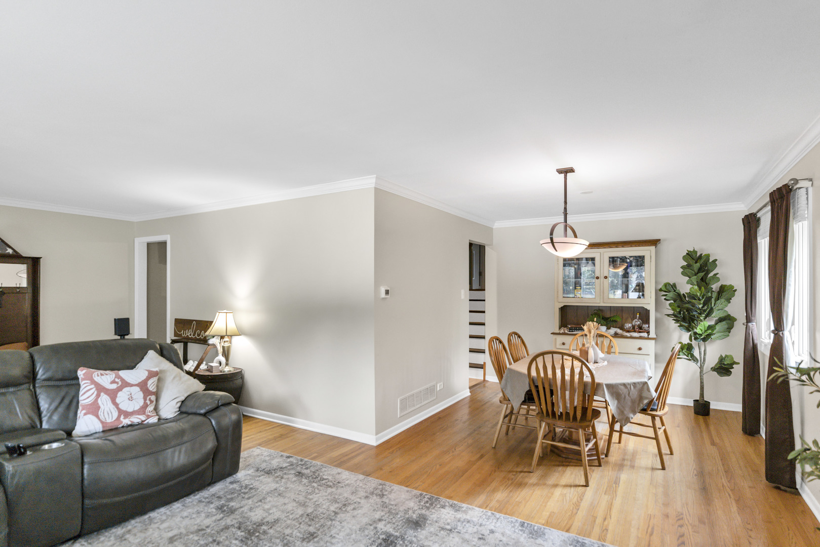 800 Cedar Lane, Bartlett, IL 60103