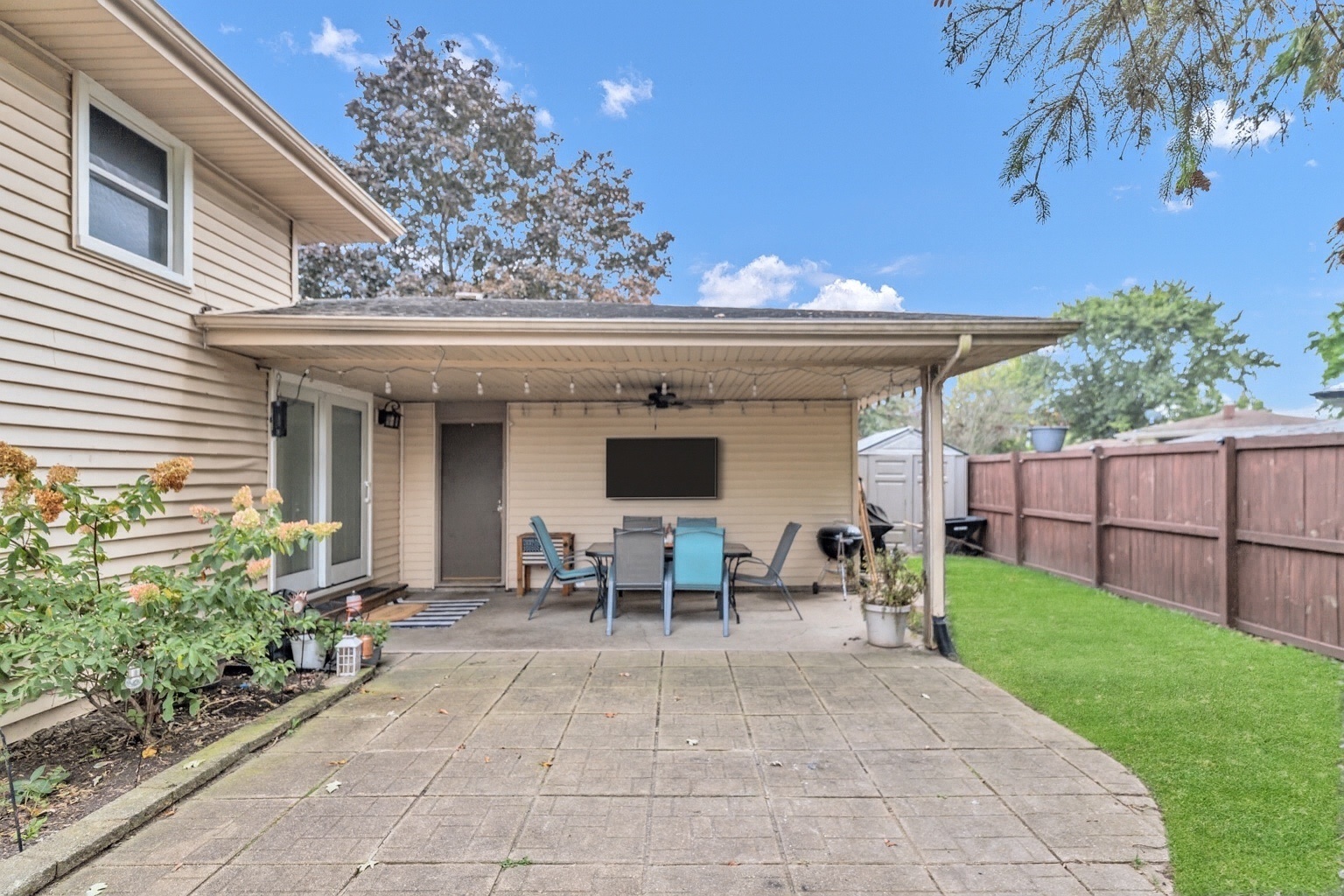 800 Cedar Lane, Bartlett, IL 60103