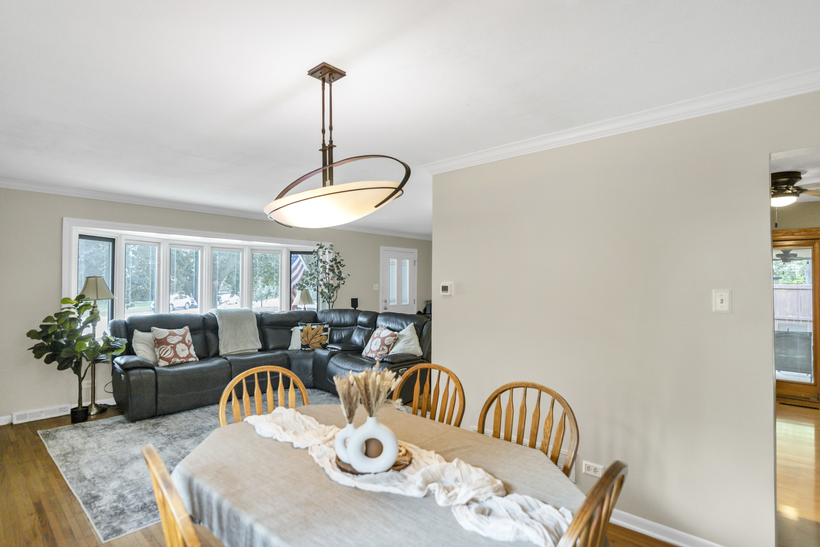 800 Cedar Lane, Bartlett, IL 60103