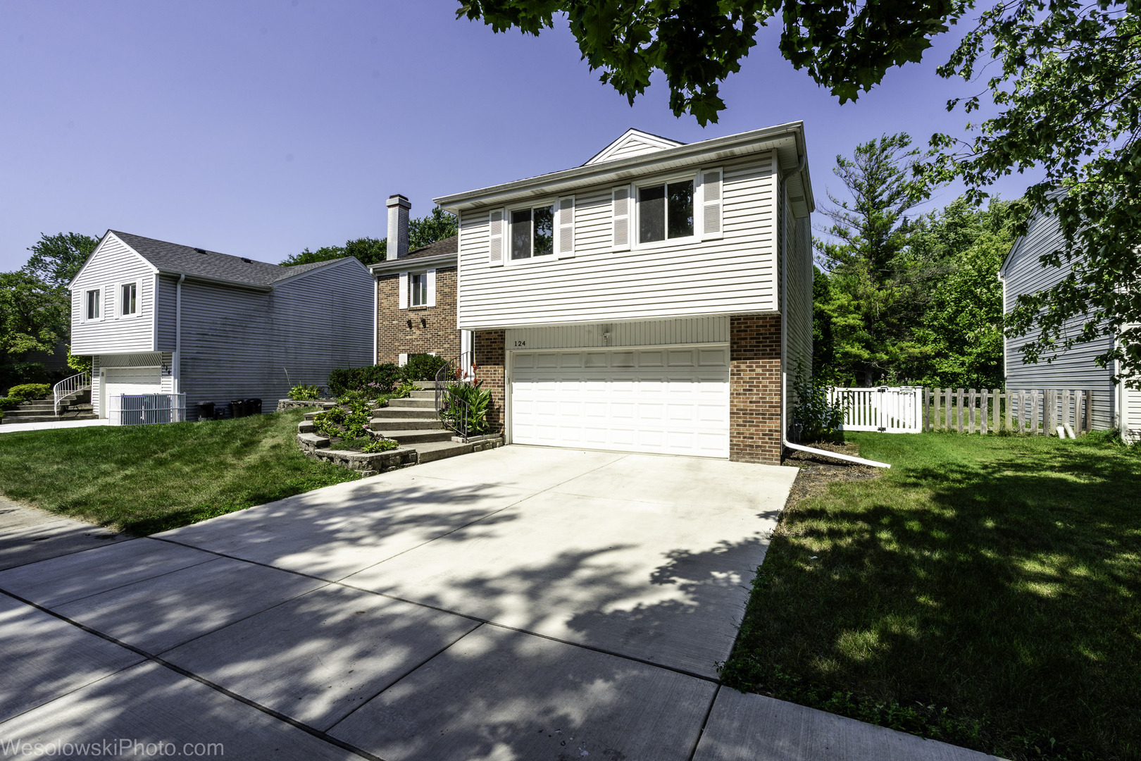 124 Midway Lane, Vernon Hills, IL 60061