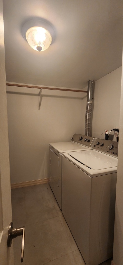8704 Mobile Avenue #A, Oak Lawn, IL 60453