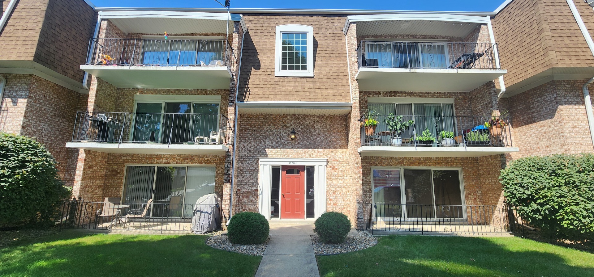 8704 Mobile Avenue #A, Oak Lawn, IL 60453