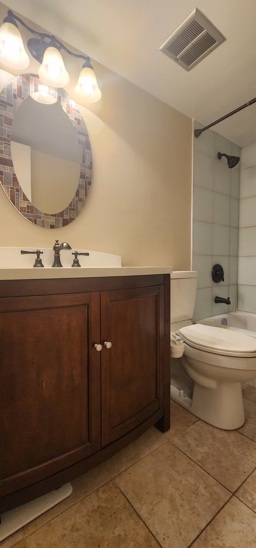 8704 Mobile Avenue #A, Oak Lawn, IL 60453