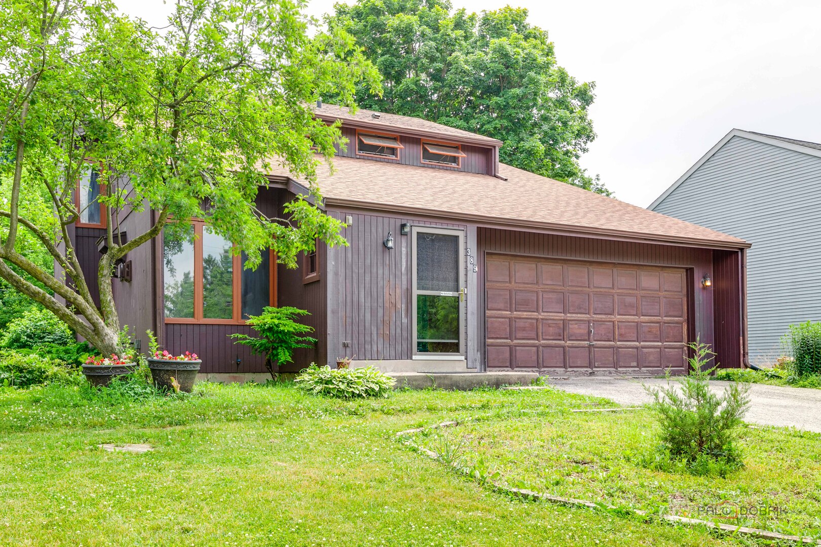 389 Pine Grove Avenue, Gurnee, IL 60031