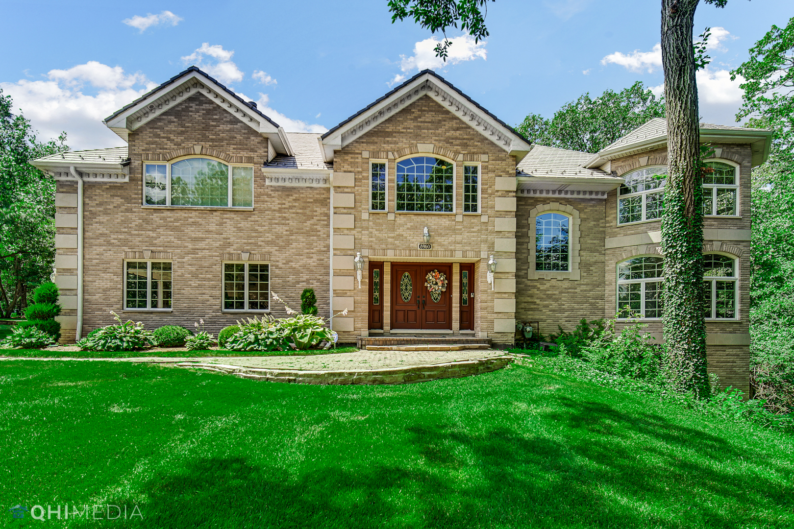 8960 ENCLAVE Drive, Burr Ridge, IL 60527