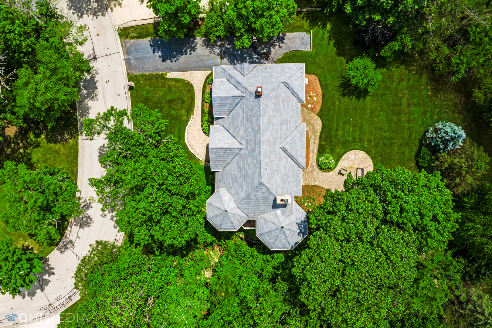 8960 ENCLAVE Drive, Burr Ridge, IL 60527