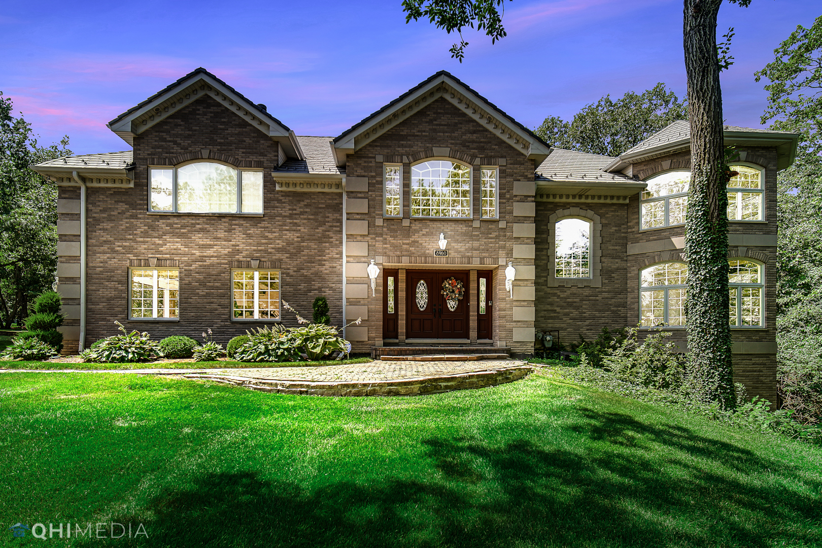 8960 ENCLAVE Drive, Burr Ridge, IL 60527