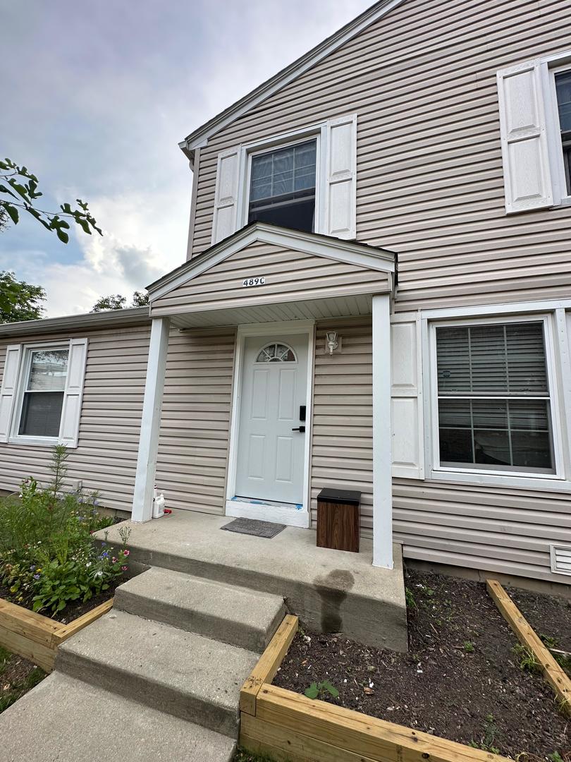 489 James Court #C, Glendale Heights, IL 60139