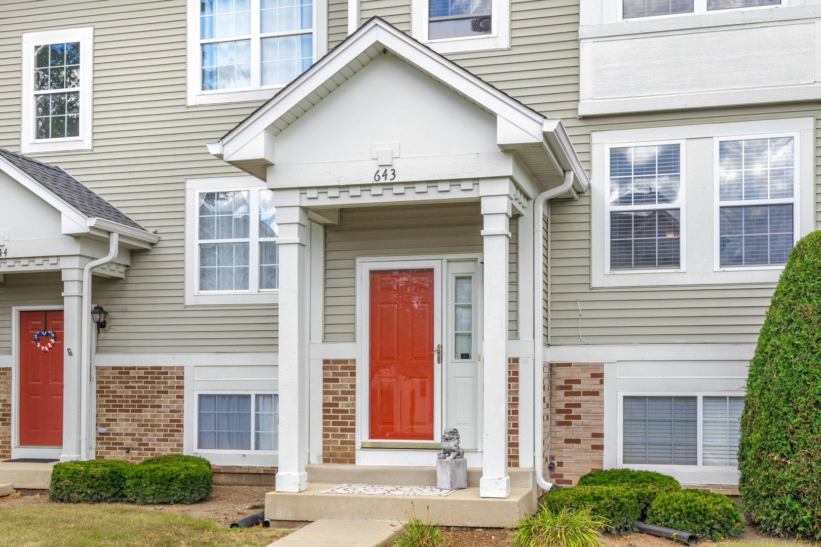 643 Holiday Lane, Hainesville, IL 60073