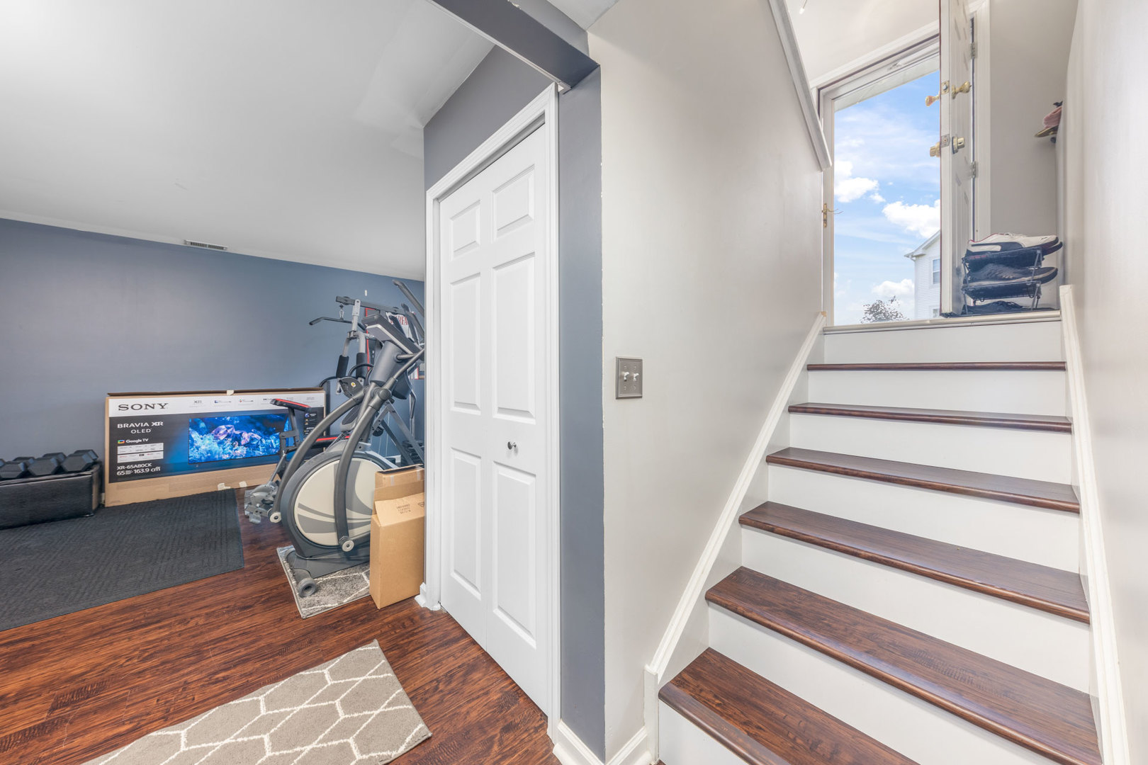 643 Holiday Lane, Hainesville, IL 60073
