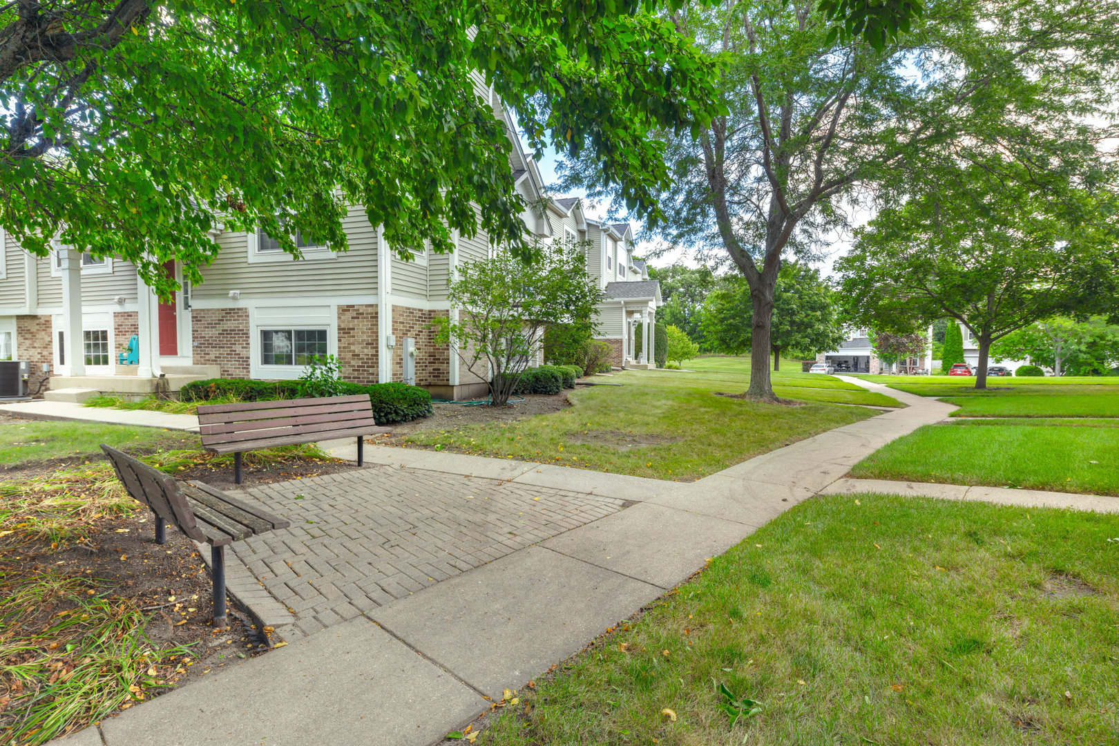 643 Holiday Lane, Hainesville, IL 60073