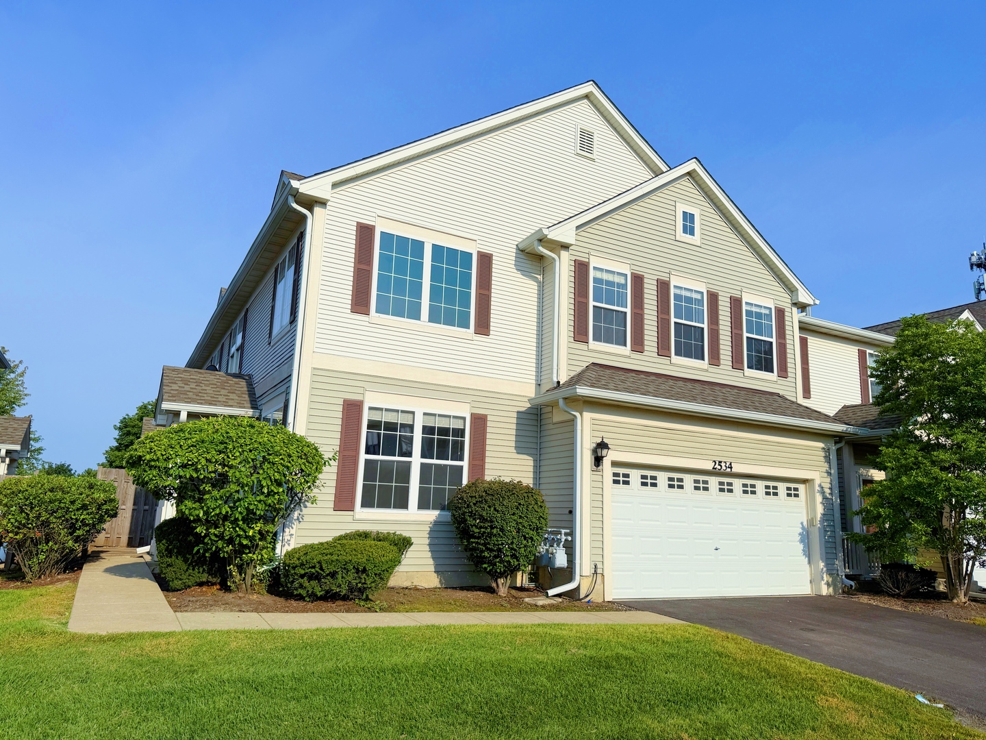 2534 Hillsboro Boulevard #2534, Aurora, IL 60503