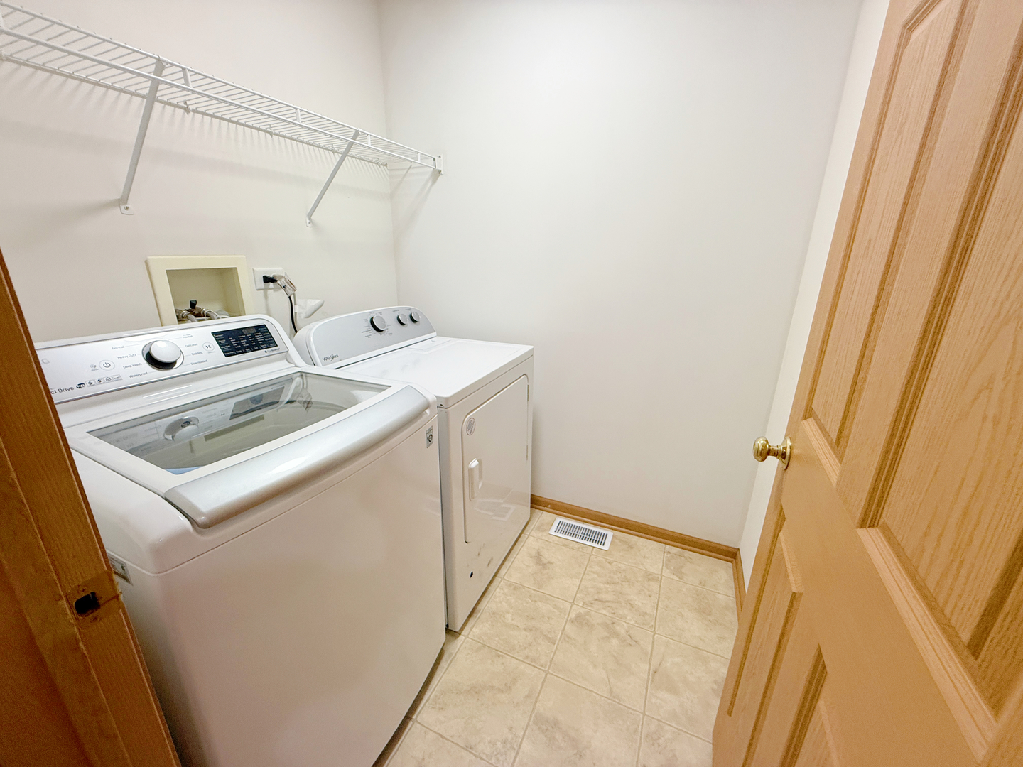 2534 Hillsboro Boulevard #2534, Aurora, IL 60503