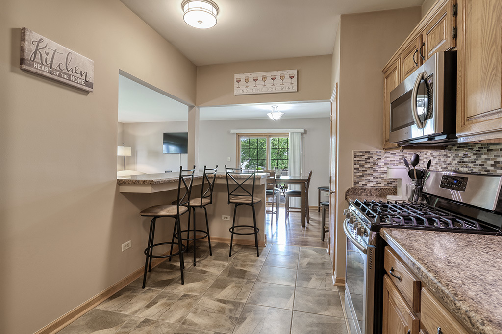 9911 Cambridge Drive, Mokena, IL 60448