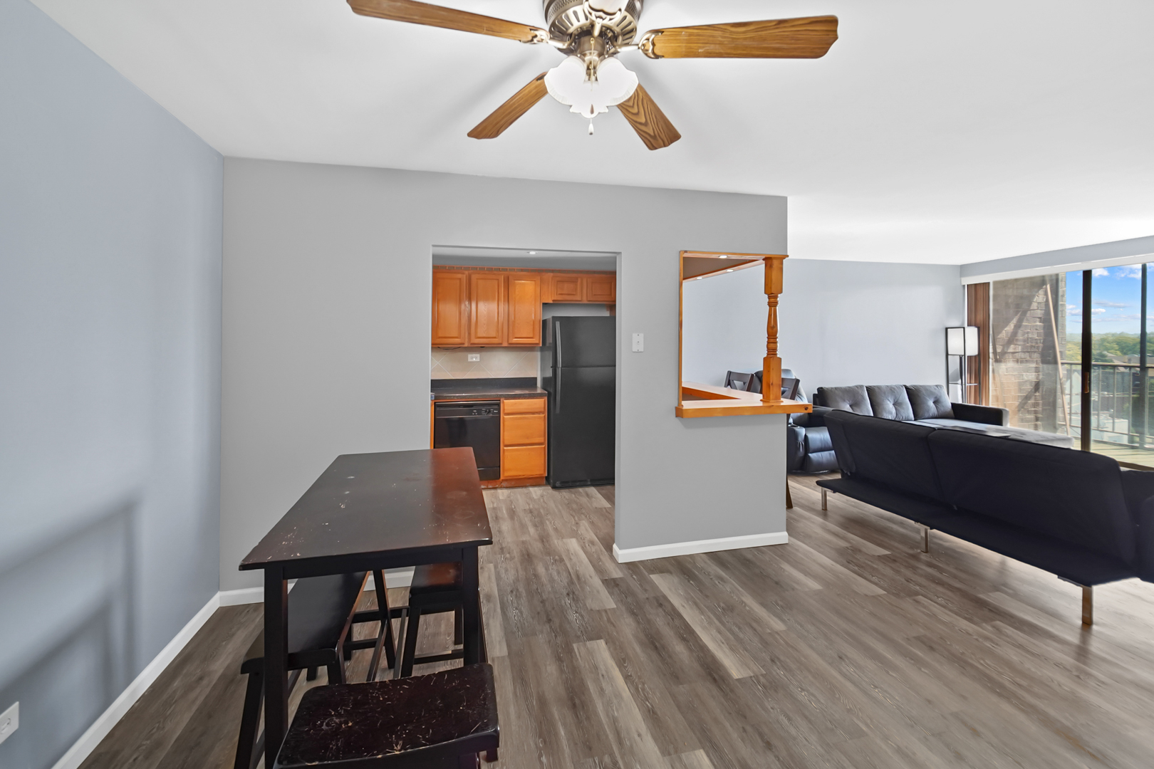 11 W Green Street #606, Bensenville, IL 60106