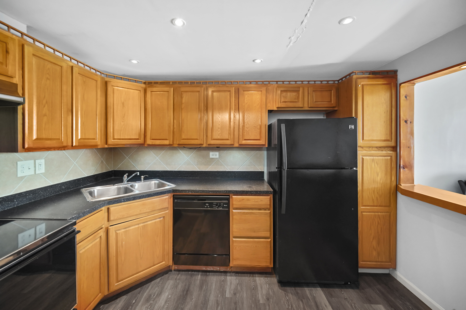 11 W Green Street #606, Bensenville, IL 60106