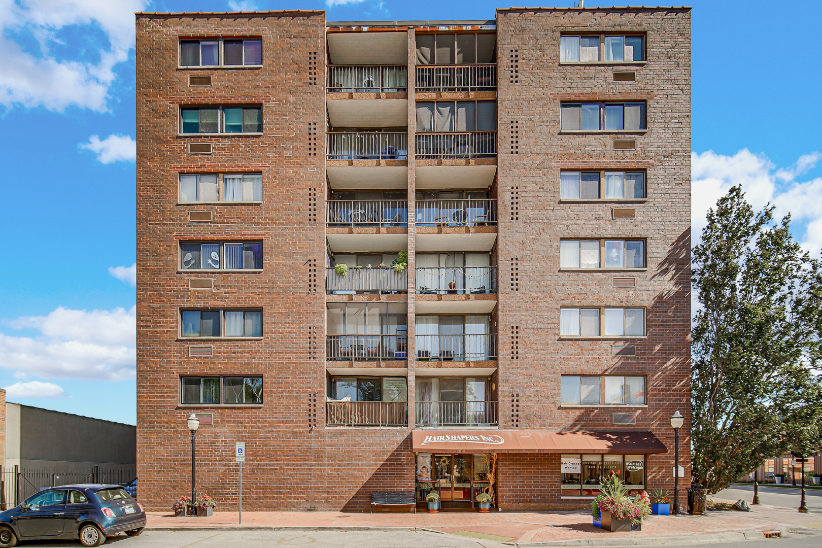 11 W Green Street #606, Bensenville, IL 60106
