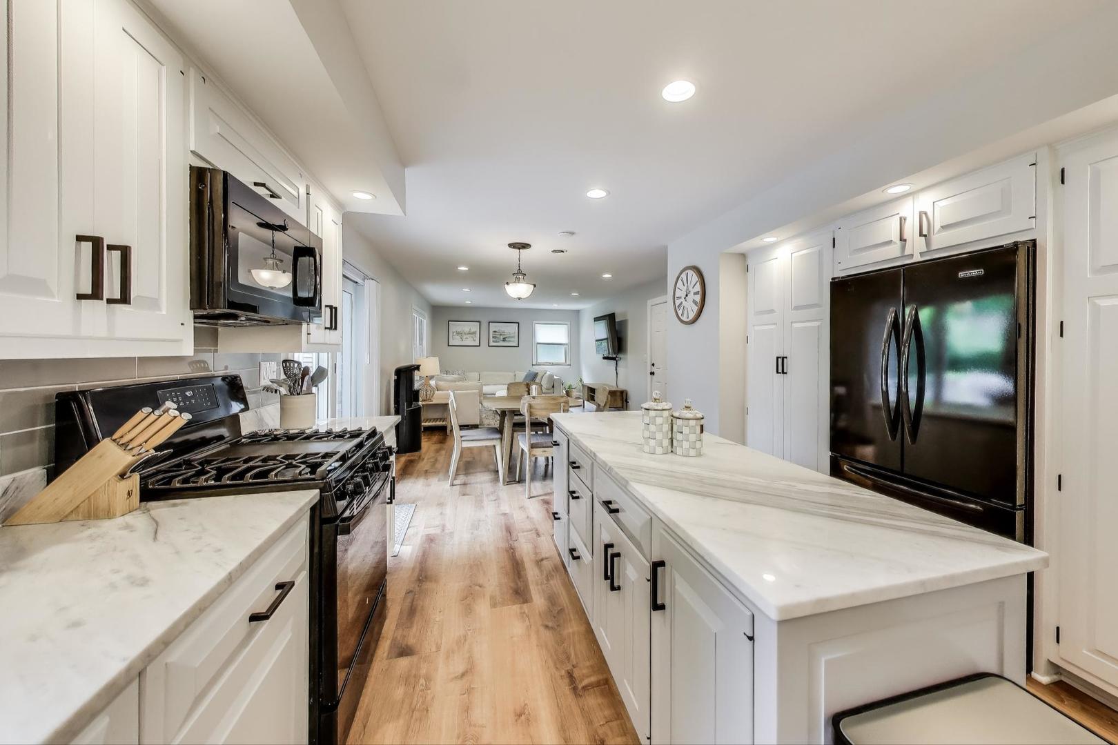 317 E Forest Lane, Palatine, IL 60067