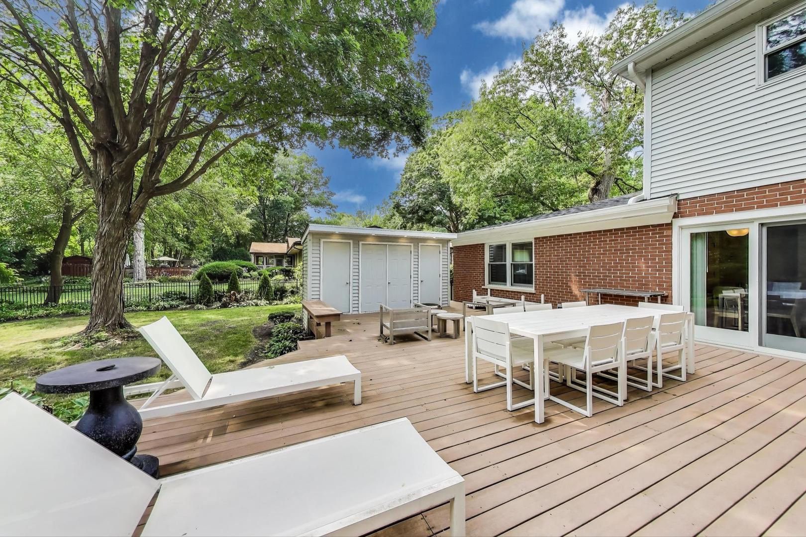 317 E Forest Lane, Palatine, IL 60067